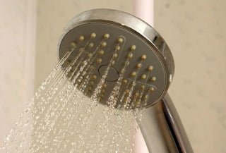 Kalte Dusche zur Stärkung des Immunsystems vor der Erkältungssaison