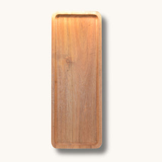 Seitenansicht der Dekoschale aus Holz mit leicht erhöhter Kante